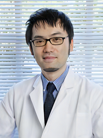 院長の春日 秀哉