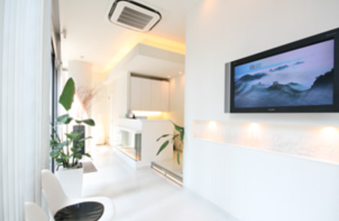 ①受付②待合室③パウダールーム