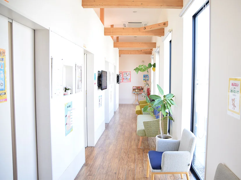 【東中田六丁目バス停 徒歩1分】障害者歯科学会認定医在籍・夫婦体制で安心の診療を行うアンド・デンタル・クリニック