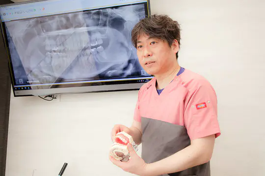 日本補綴歯科学会専門医の院長が担当いたします。