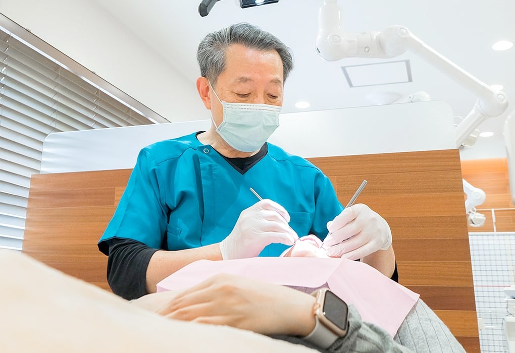 なるべく歯を削らずに神経を残す処置を行っています