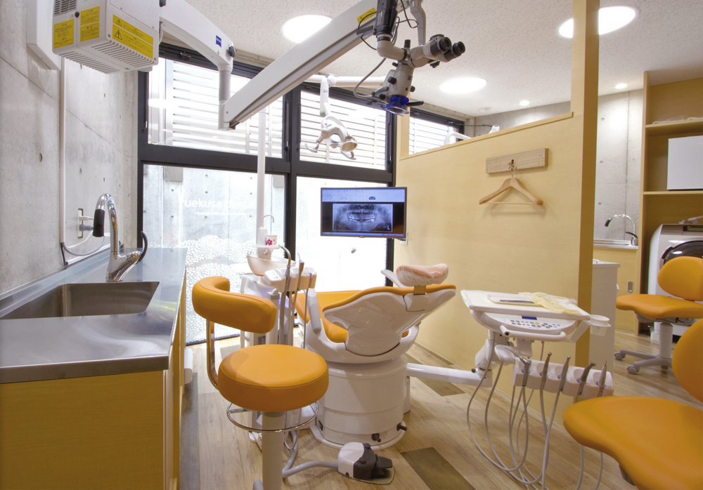 虫歯菌を殺菌する効果と歯の再生を促すミネラルを主成分とした接着剤を用いて治療