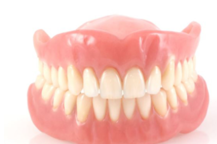 患者様に合わせた入れ歯で快適な毎日を