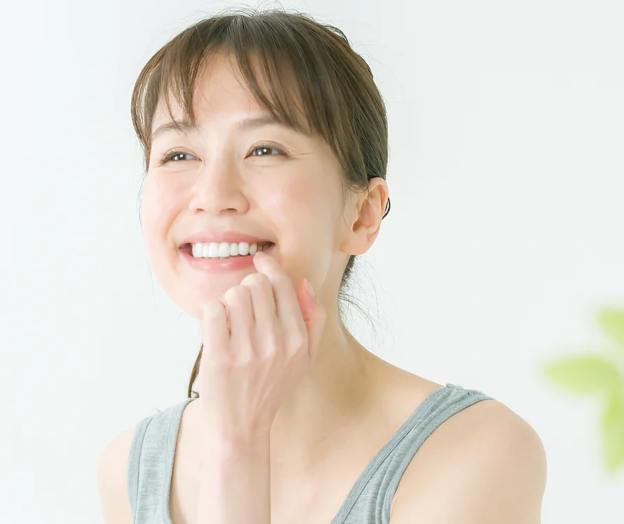 ①綺麗な歯のイメージ②さかな町歯科クリニック③歯医者のイメージ