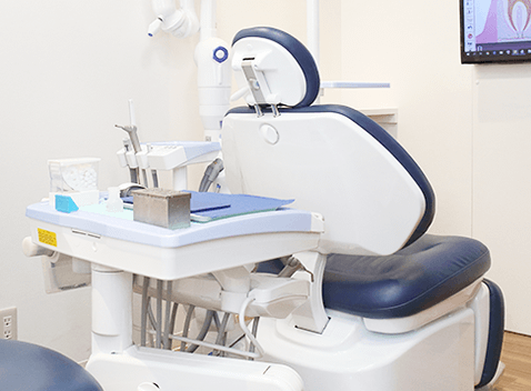 ①外観②受付③診療室