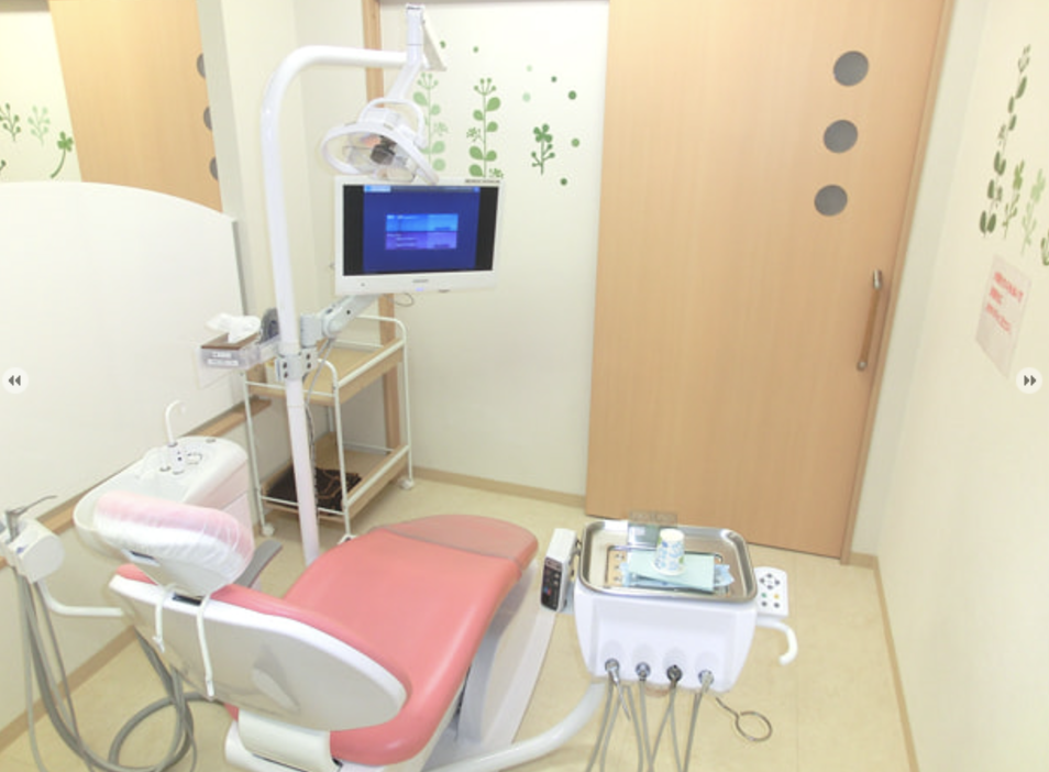 歯を抜かずに整える矯正治療を行っています