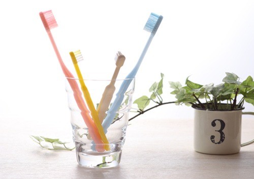 症状が出てから治療するのではなく、トラブルを未然に防ぐための予防歯科に力を入れています。