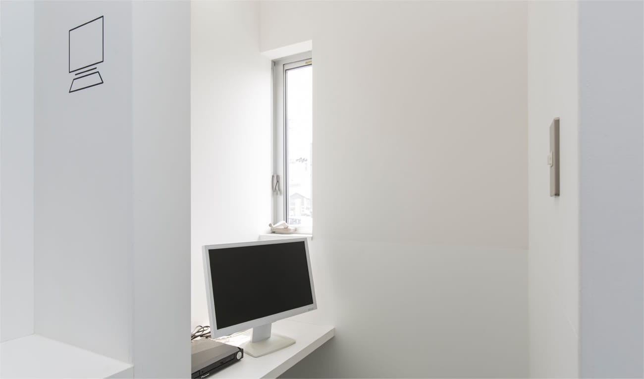 院内には視聴室がございます