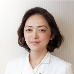 院長の川﨑 万知子