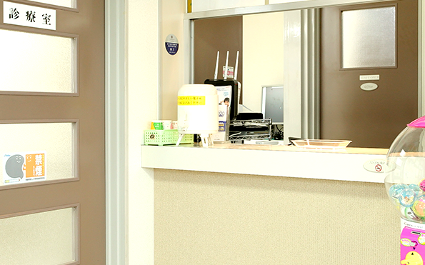 ①診療室②受付③待合室