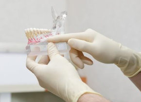 きれいに並んだ歯と正常な噛み合わせは、虫歯や歯周病の予防にも役立ちます。