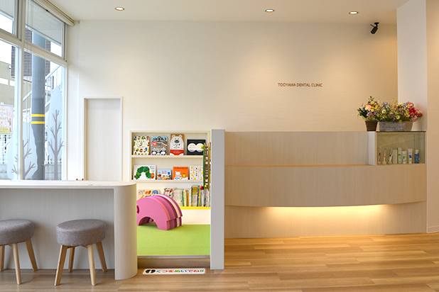 やさしい雰囲気の受付