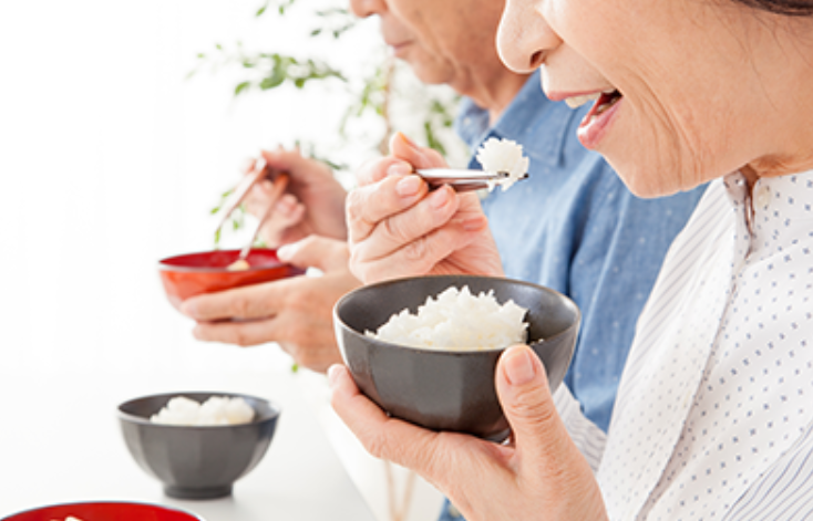 様々な素材と特性を活かした快適な補綴治療を提供