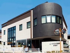 ①外観②待合室③キッズスペース