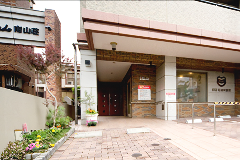 【歯科麻酔認定医 在籍】個室タイプの診療室で快適な治療を受けられる 原田猛歯科医院