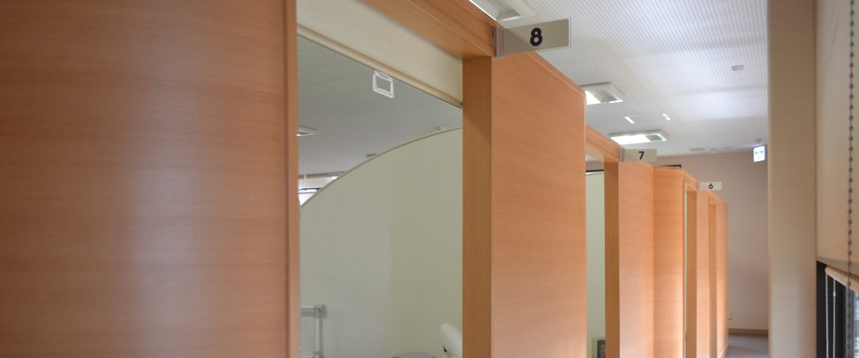 診察室はそれぞれ別の部屋に分かれています