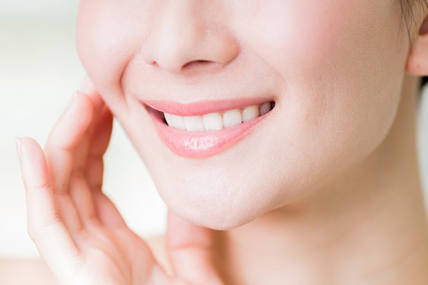 一人ひとりに適した審美歯科治療をご提案し、より魅力的な笑顔づくりをサポートしています。