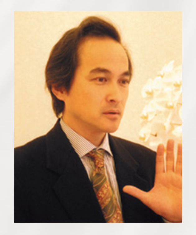 院長の中畑 孝泰