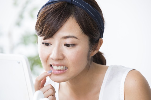 進行度に合わせて深部の汚れを取り除いています