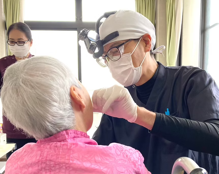 通院が難しい方の自宅や施設へ伺っています