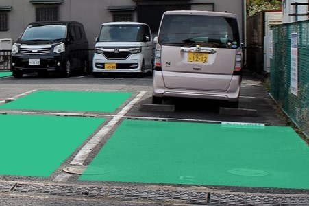 ①待合室②受付③医院駐車場