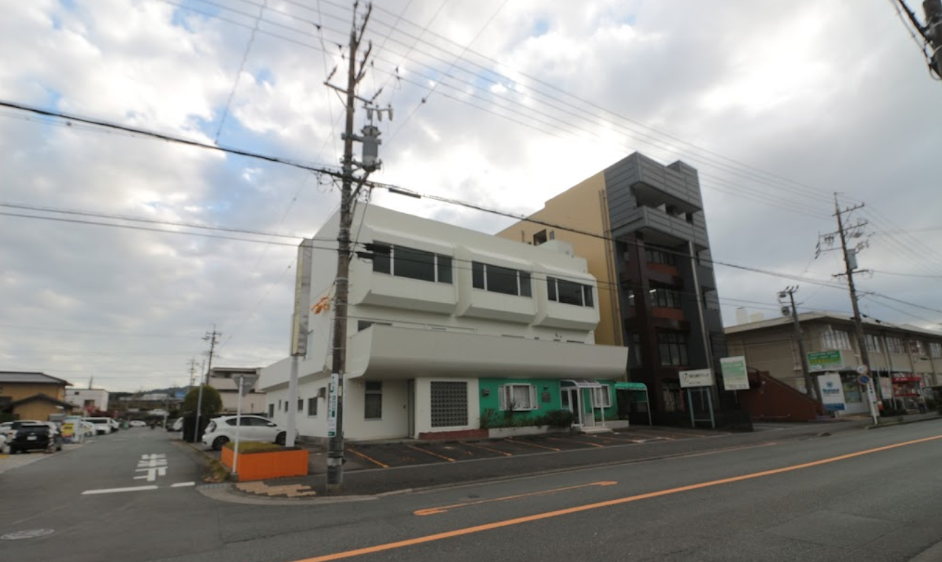 【土曜日診療あり】【掛布駅徒歩5分】カスタムメイドの治療プランを提案し、口腔の健康を長期的にサポートする「埋田歯科医院」