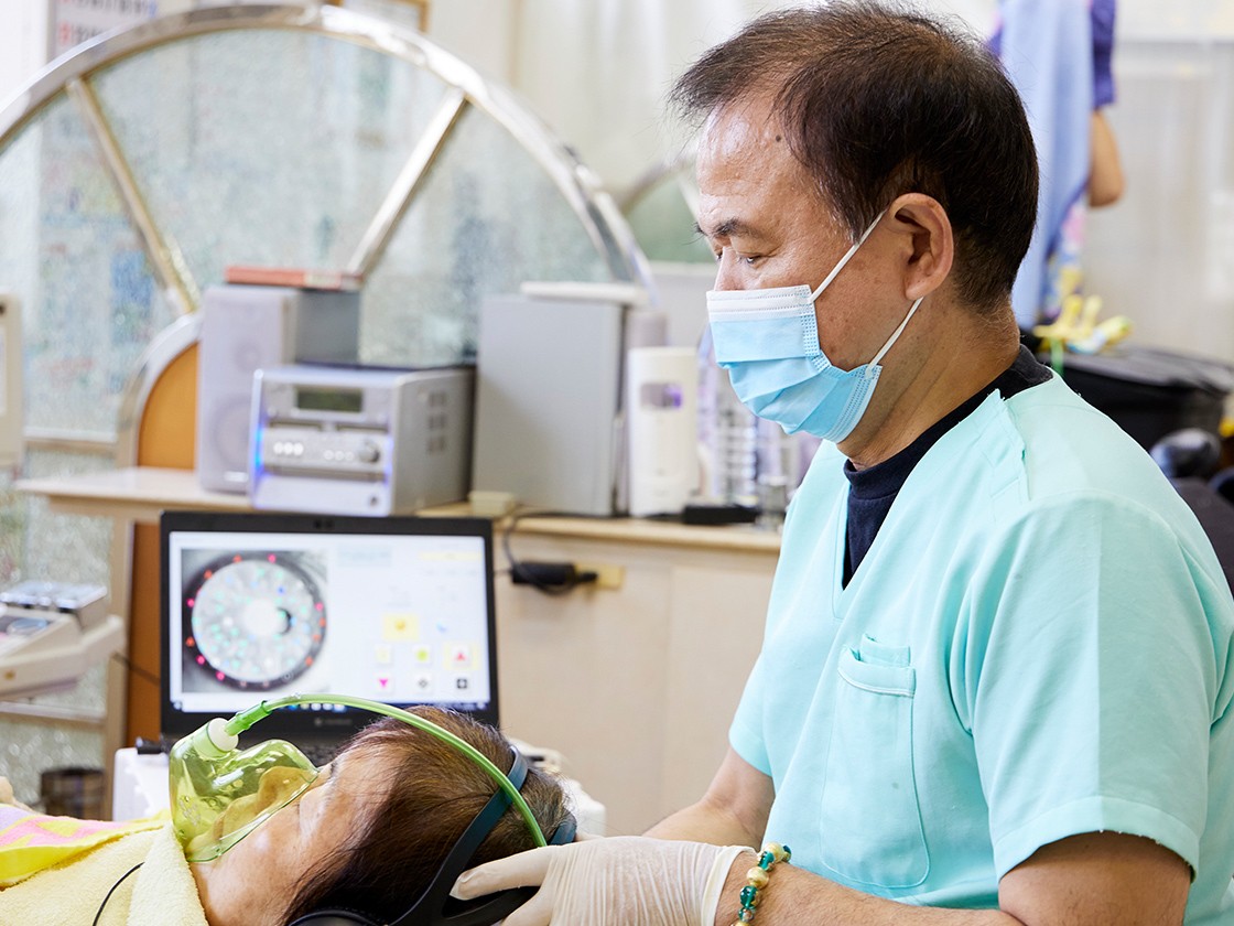 顎関節症を中心に据えながら、全身の不調との関連性を重視した診療を行っています。