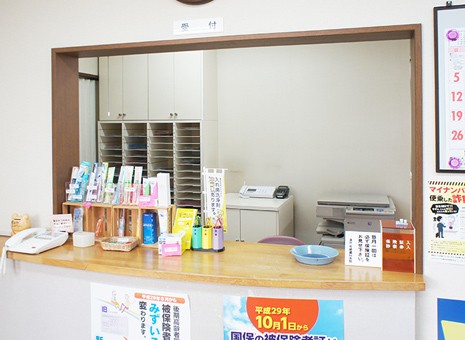 ①外観②受付③診療室