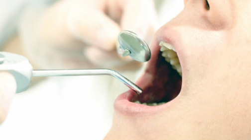 顎や口腔内、顔面に関わる多様な症状や疾患に対応する口腔外科的な治療を行っています。