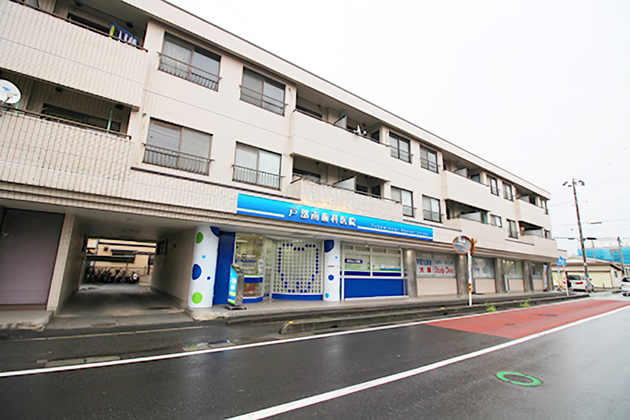 ①外観②受付③診察室