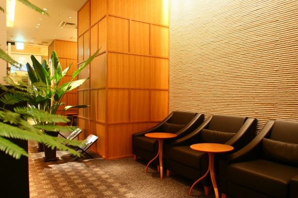 待合室はリラックスできるよう配慮されています