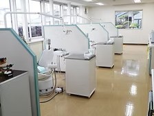 ①外観　②診療室　③写真はイメージです