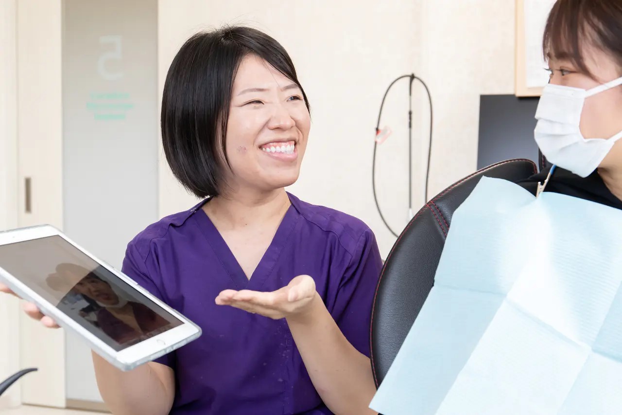 歯科衛生士が歯磨きや生活習慣のアドバイスをしてくれます