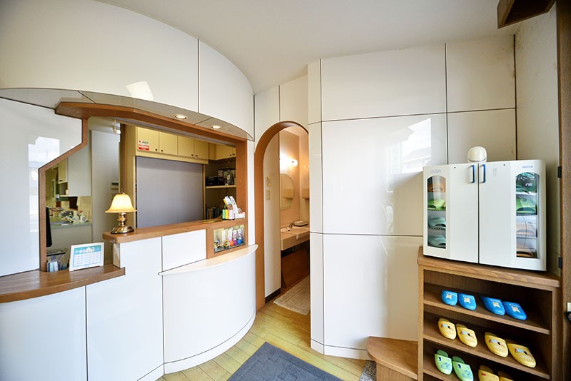 【市坪駅 徒歩19分・駐車場完備】相談しやすい環境が整ったはじめ歯科医院