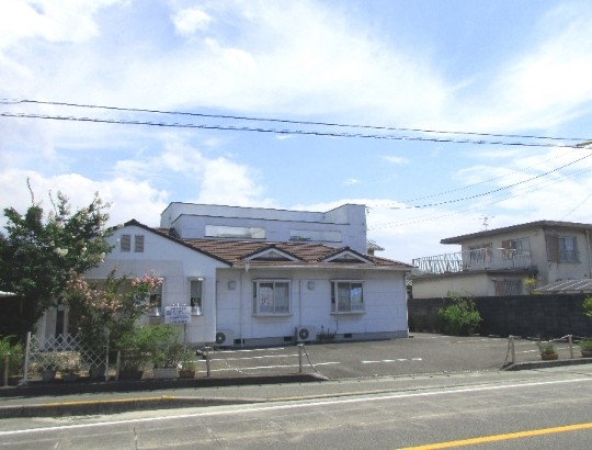 【堀江駅 徒歩3分・駐車場完備】歯の痛みを丁寧に診断し段階的な治療を行うコスモス歯科医院