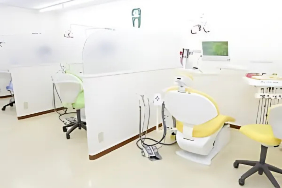 【本厚木駅より車で10分】安心保証プログラム付きインプラント・目立たない矯正治療「きくち歯科クリニック」