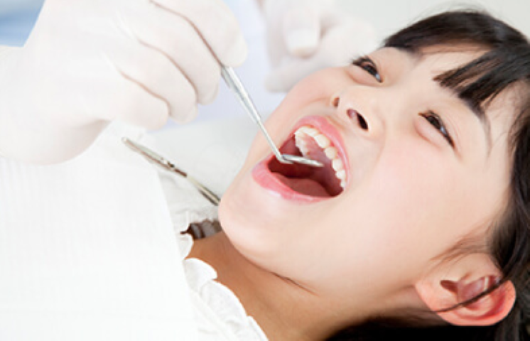 食事や会話を快適にするために大切なかみ合わせ調整を行います。