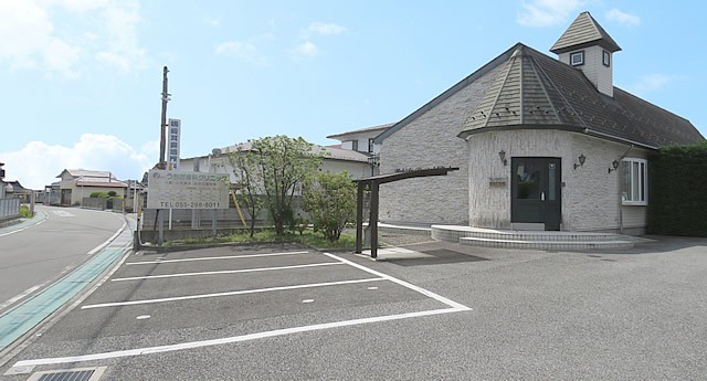 【常永駅 徒歩18分】幅広い診療に対応するうちだ歯科クリニック