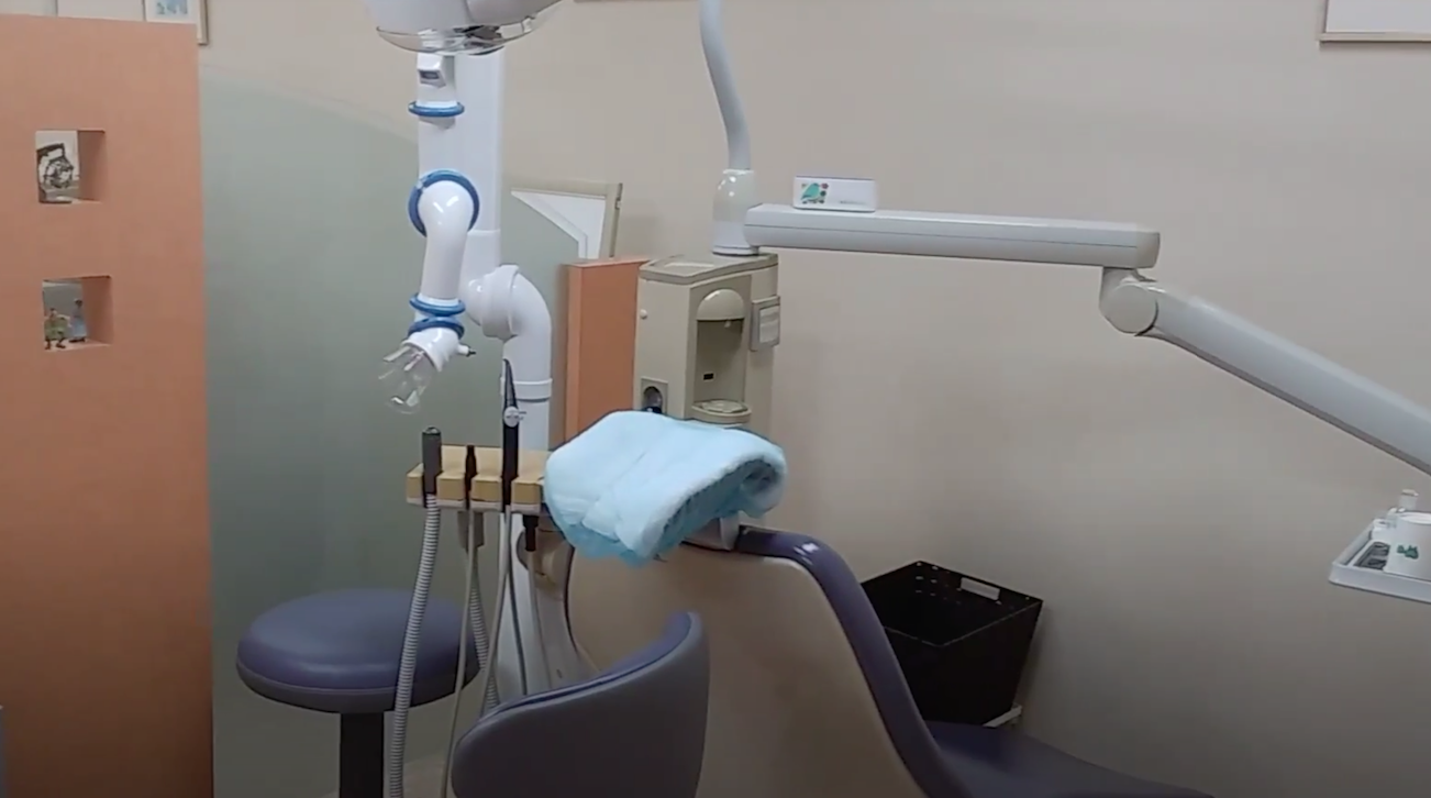 ①エントランス ②待合室 ③治療ユニット