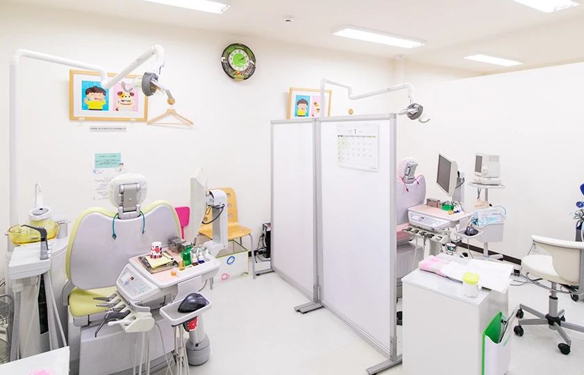 【幅広い診療対応】【日本矯正歯科学会認定医 在籍】家族みんなで通えるきみ歯科クリニック