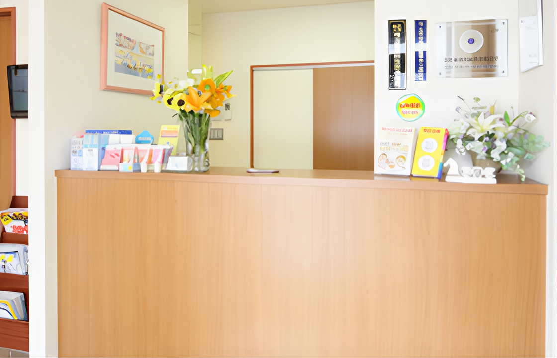 ①外観②受付③診療室