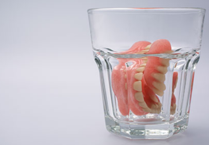 患者様に合った入れ歯で快適な日常をサポート