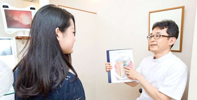 小さいお子さんのいる御両親も安心して通院できる野原歯科医院。治療前後を写真で確認できるので、治療内容をご家族に伝えることができます。