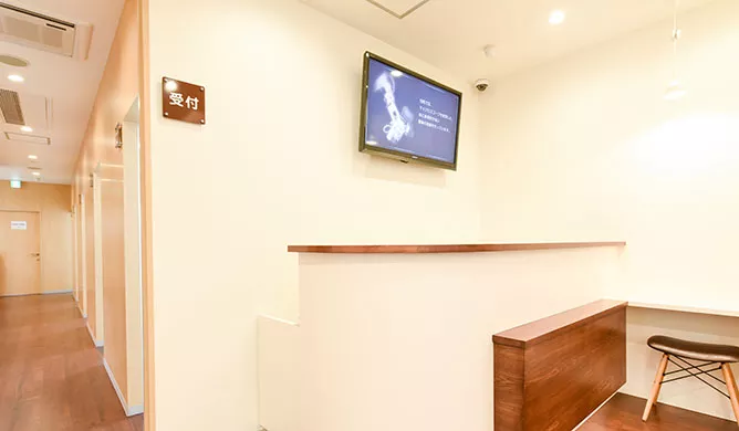 ①外観②受付③診療チェア