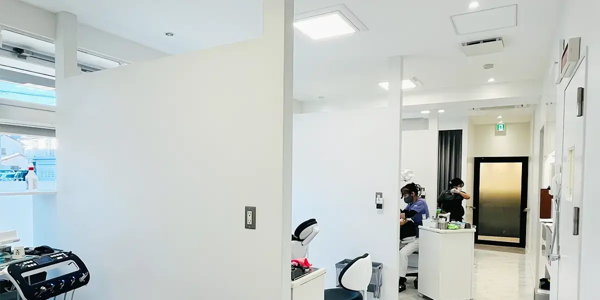 ①受付 ②待合室 ③診療室