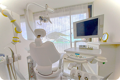 【駐車場完備】女性スタッフが温かく対応する かまだ歯科医院