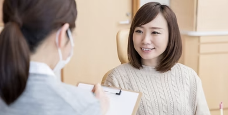 ①カウンリング、②治療の様子、③インプラント治療