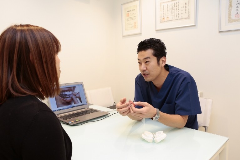 機能性と美しさを両立するために幅広い審美治療の選択肢を用意しています