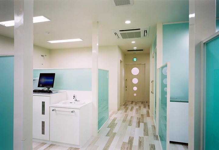 清潔感のある明るい空間で診療を行っています