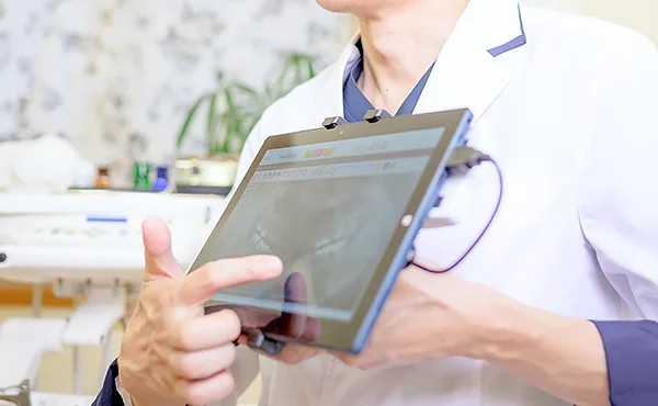 タブレット端末で詳しく説明
